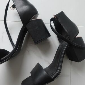 Alexander Wang Black Leather with Rose Gold Sandals Size 39